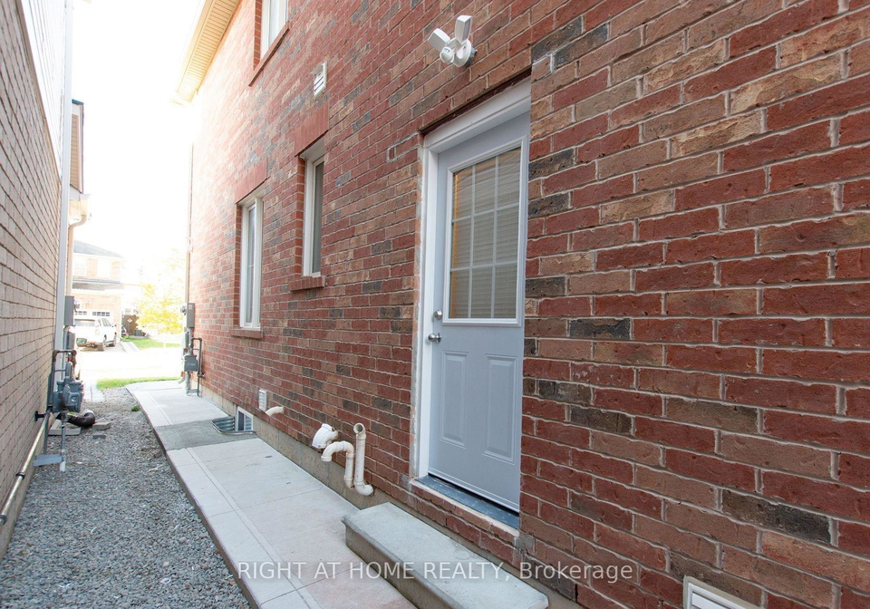 1112-solomon-court-milton-ontario-w13412484