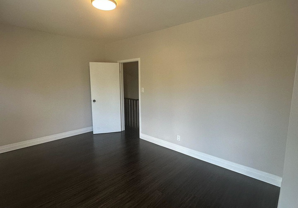 68-melville-avenue-toronto-ontario-w13412602