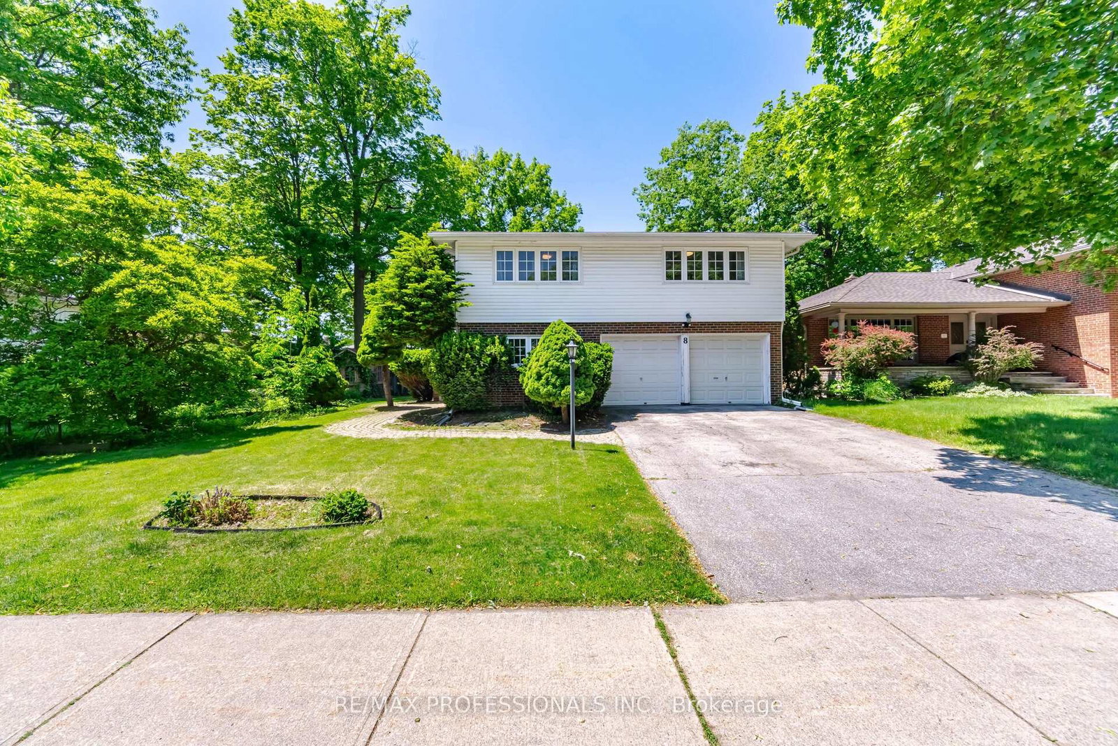 8-markland-drive-etobicoke-ontario-w13412988