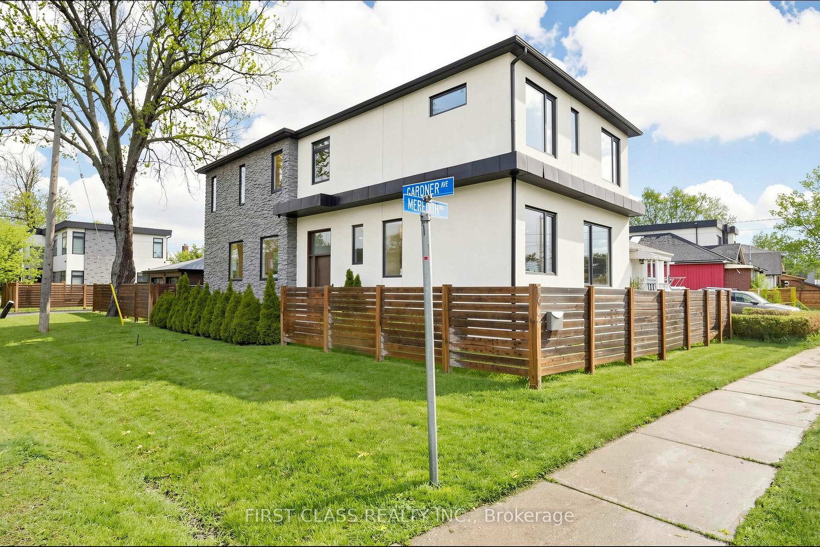 1047-meredith-avenue-mississauga-ontario-w13413030