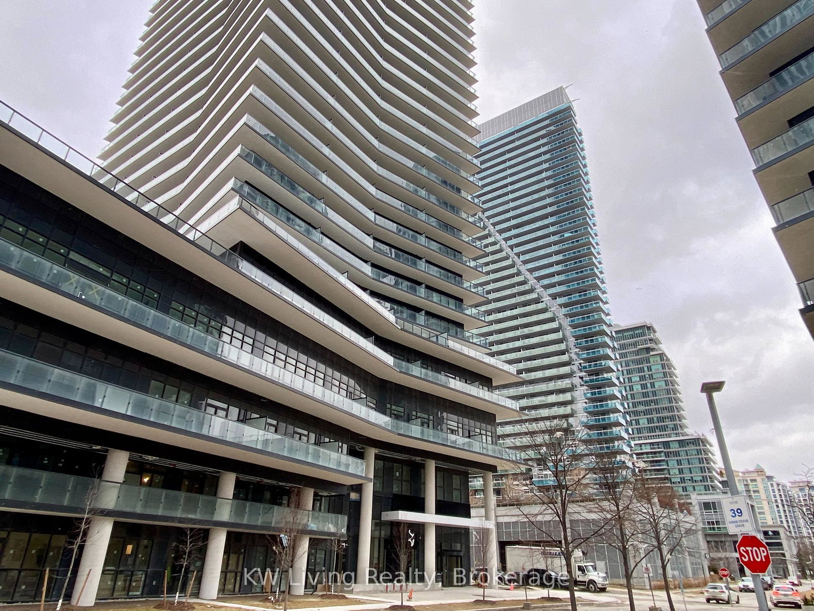38-annie-craig-drive-etobicoke-ontario-w13414000