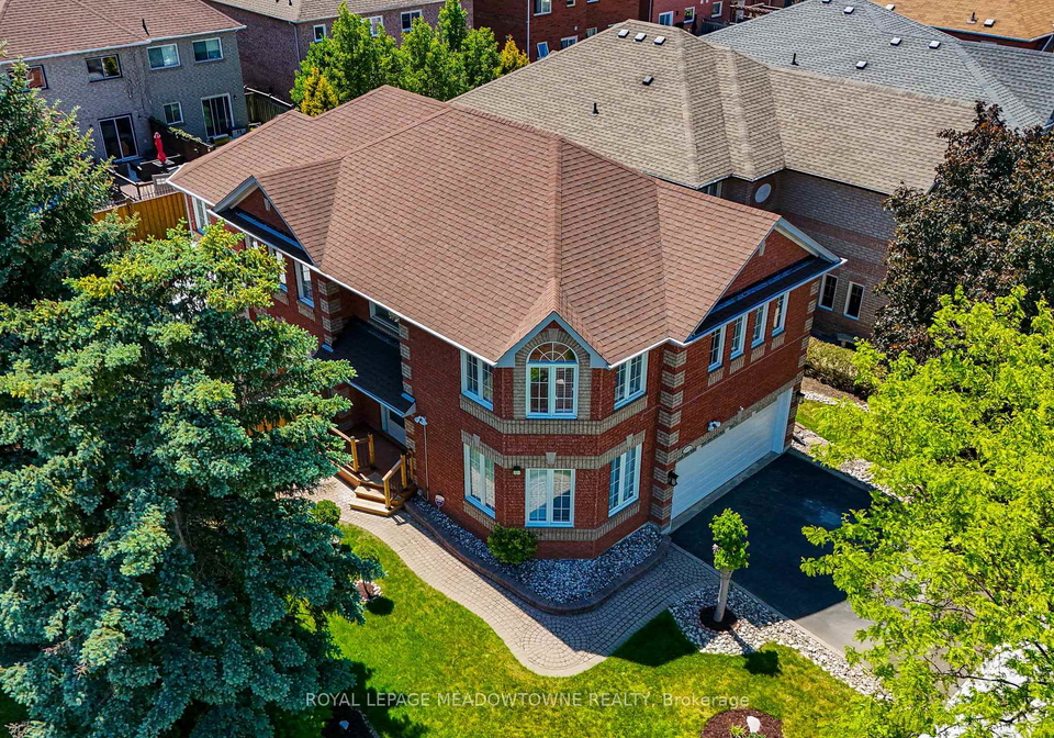 6012-maple-gate-circle-mississauga-ontario-w13414274