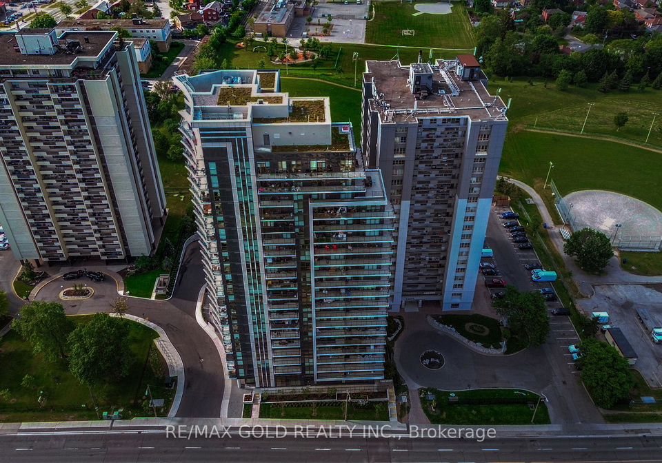 1461-lawrence-avenue-w-north-york-ontario-w13414514