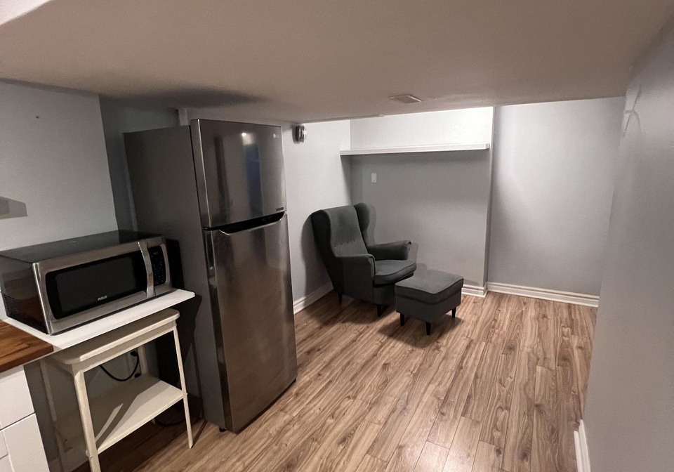 16-langholm-drive-york-ontario-w13414606