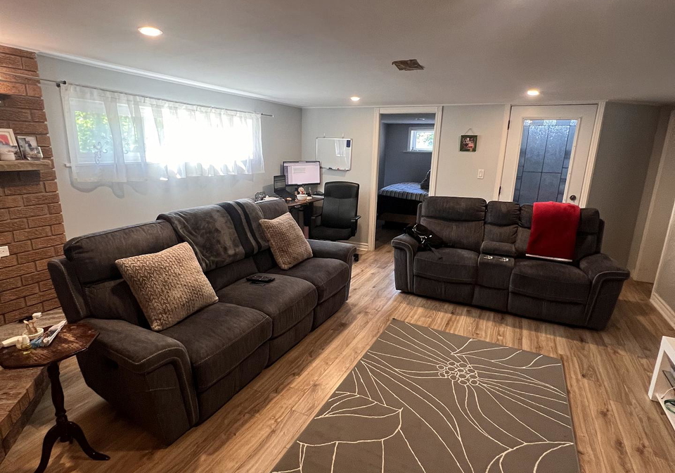 16-langholm-drive-york-ontario-w13414622