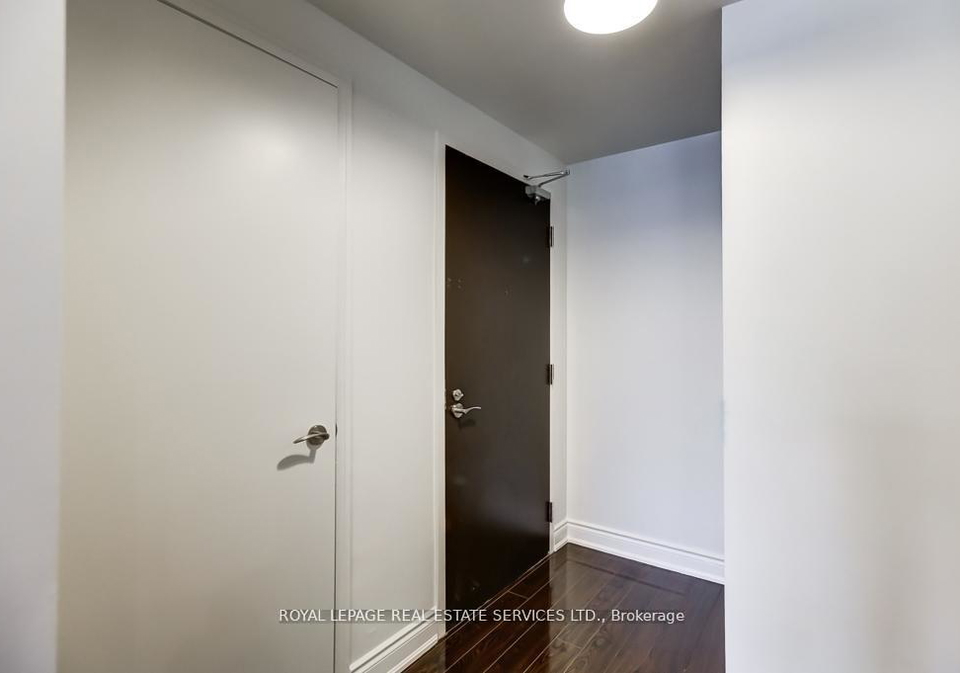 1-valhalla-inn-road-etobicoke-ontario-w13414818