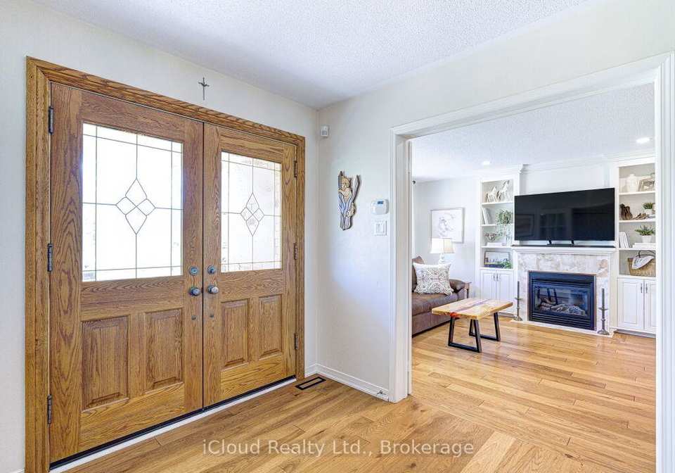 11012-amos-drive-milton-ontario-w13415238