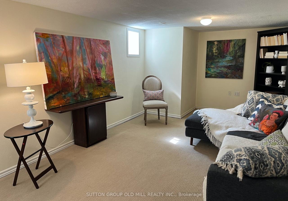 1049-royal-york-road-etobicoke-ontario-w13415714