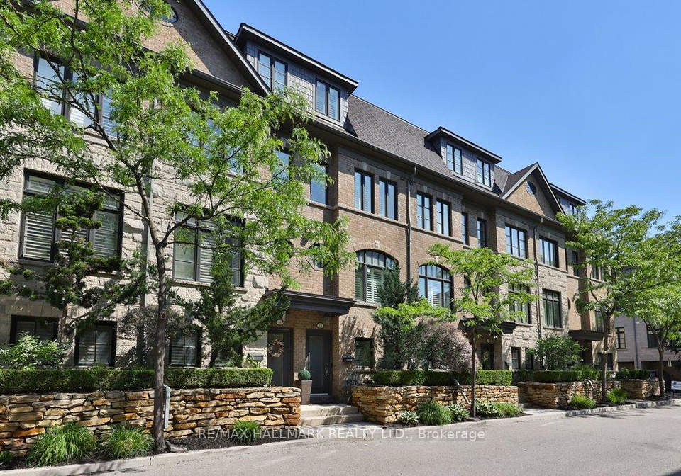 32-lobo-mews-etobicoke-ontario-w13415846