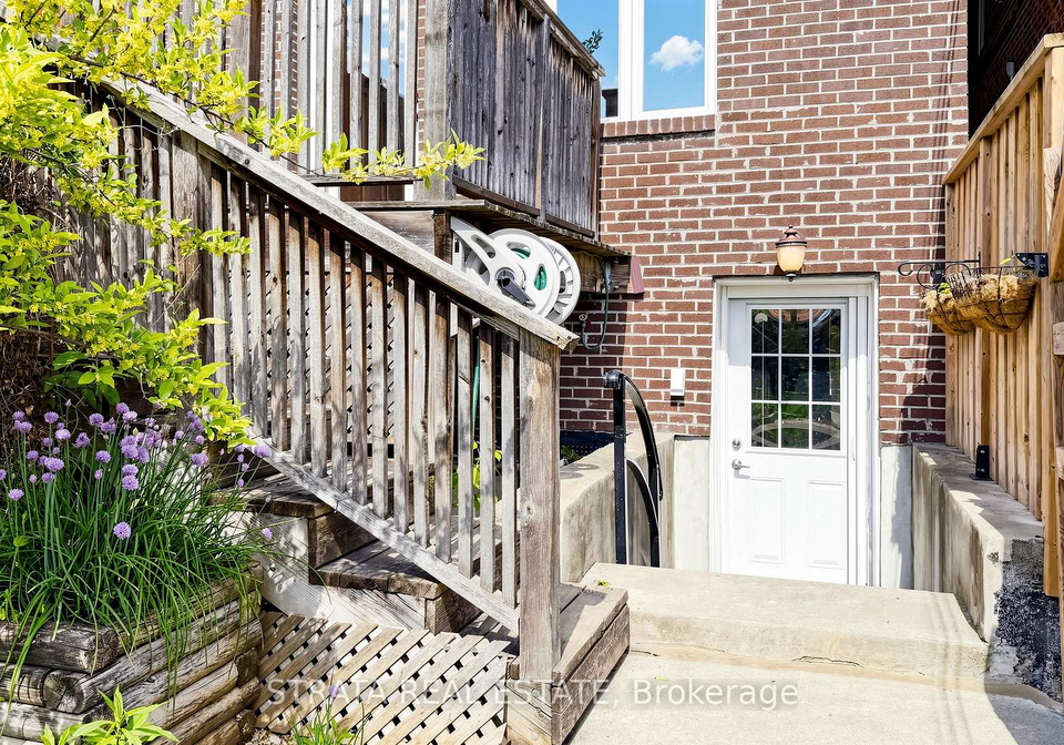 158-mcroberts-avenue-toronto-ontario-w13415976