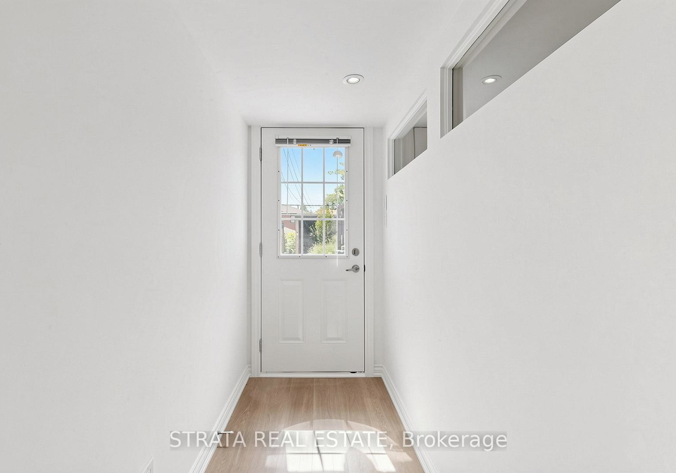 158-mcroberts-avenue-toronto-ontario-w13415976
