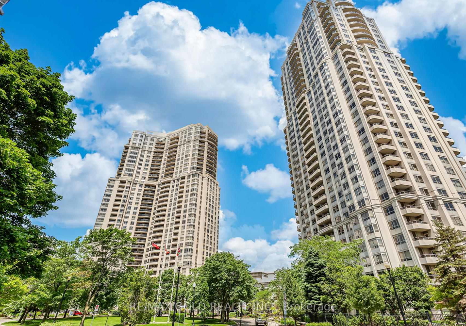 25-kingsbridge-grdn-circle-mississauga-ontario-w13416028