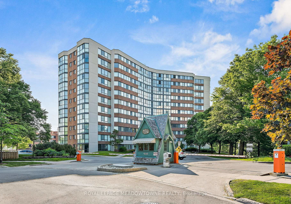 1230-marlborough-court-oakville-ontario-w13416104