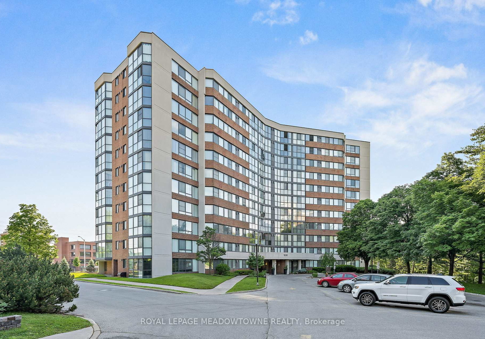 1230-marlborough-court-oakville-ontario-w13416104