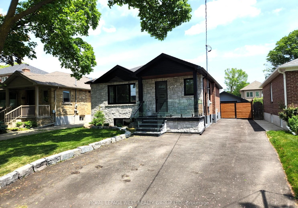 221-thirtieth-street-etobicoke-ontario-w13416112