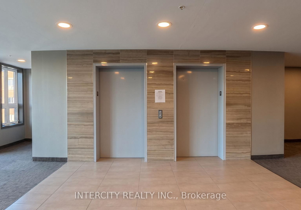 5020-corporate-drive-burlington-ontario-w13416666