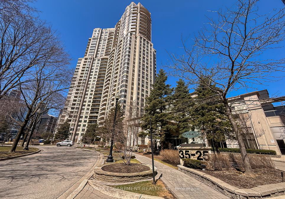 35-kingsbridge-garden-circle-mississauga-ontario-w13416846