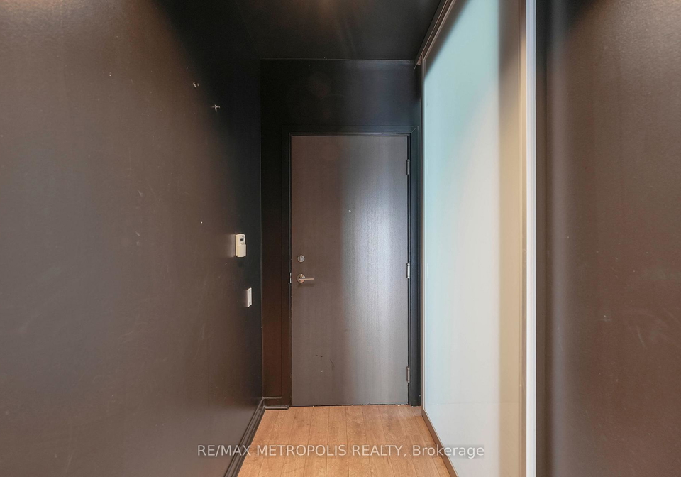 103-the-queensway-avenue-toronto-ontario-w13416892
