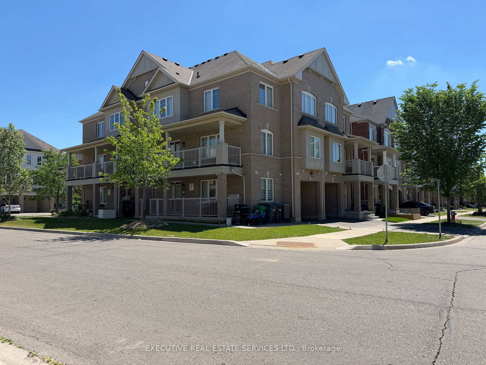 13-golden-springs-drive-brampton-ontario-w13416952