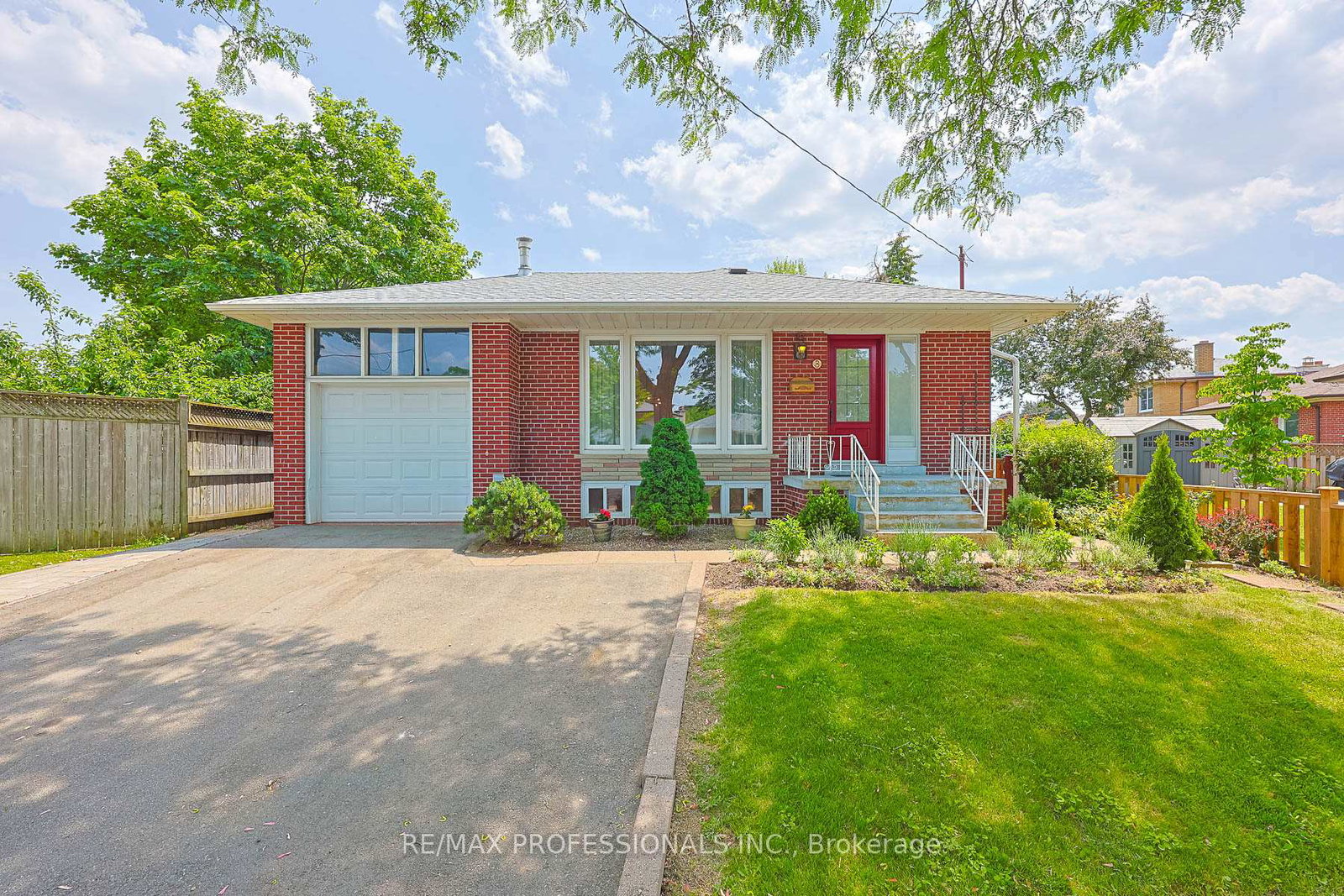 3-embers-drive-etobicoke-ontario-w13416954