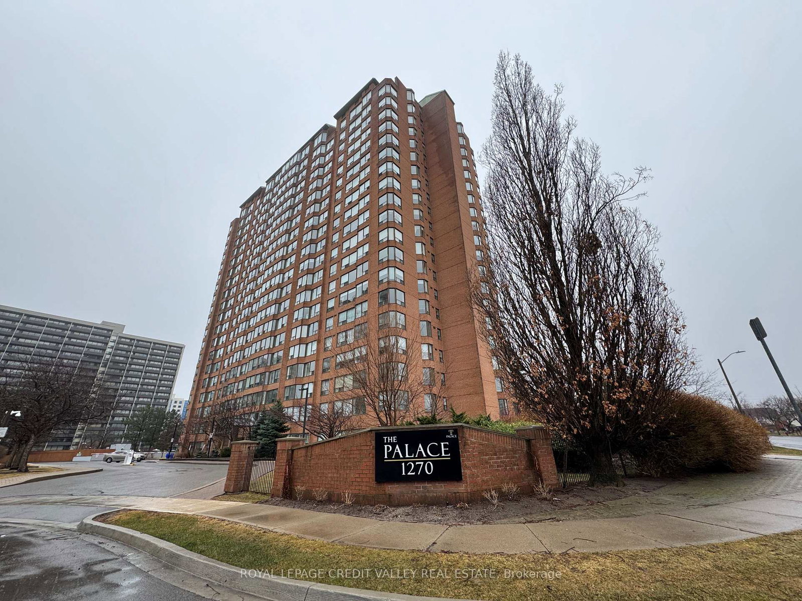 1270-maple-crossing-boulevard-burlington-ontario-w13417138