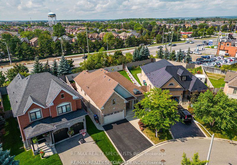 36-dokkum-crescent-brampton-ontario-w13417242