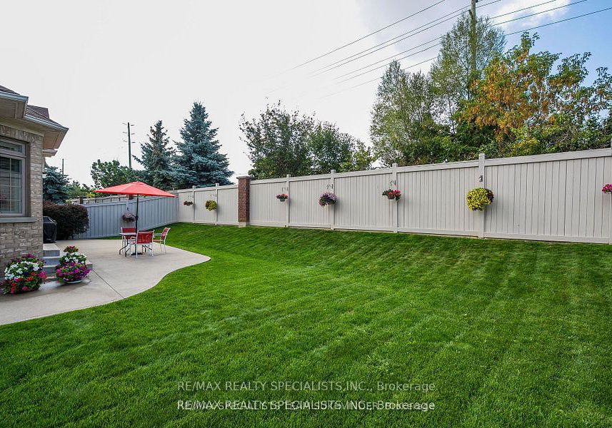36-dokkum-crescent-brampton-ontario-w13417242