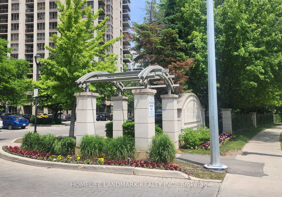 700-humberwood-boulevard-etobicoke-ontario-w13417392