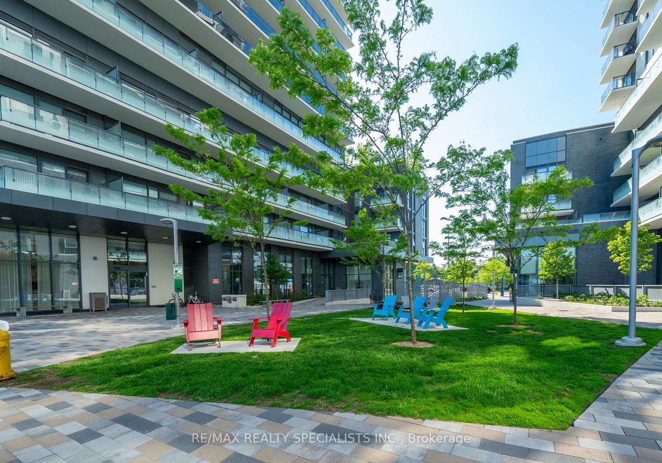30-samuel-wood-way-etobicoke-ontario-w13417536