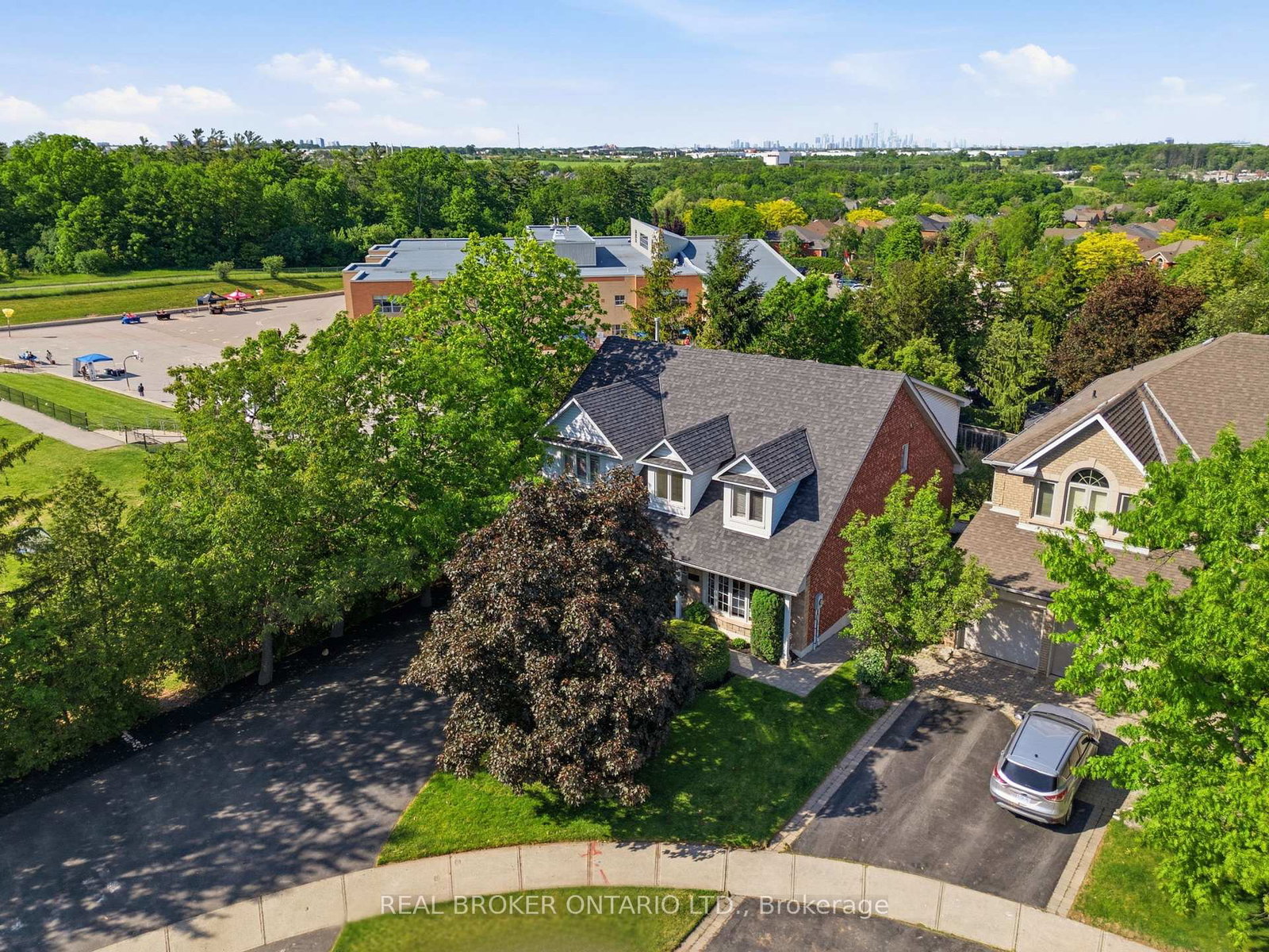 2205-shaftesbury-court-oakville-ontario-w13417624
