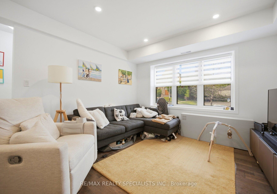 298-south-kingsway-toronto-ontario-w13417774