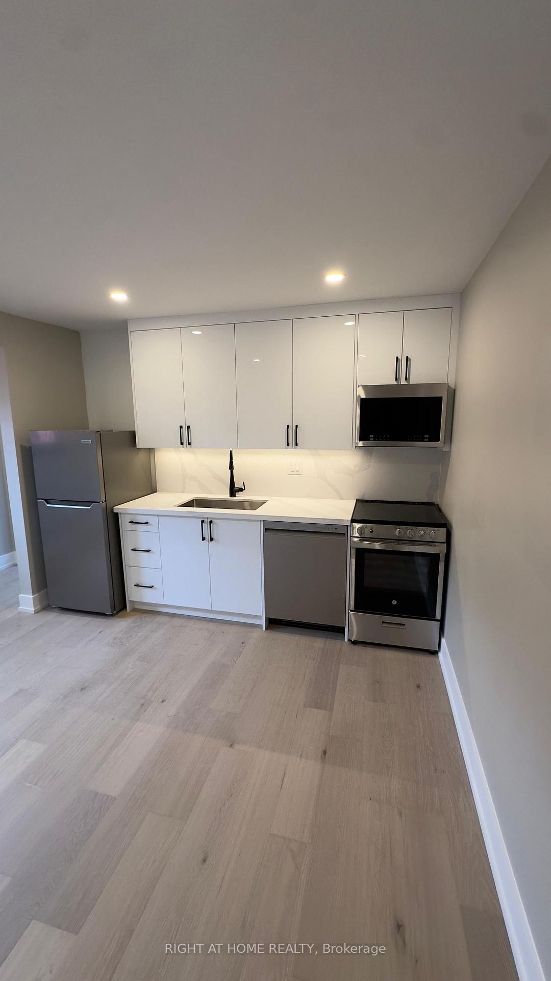 500-salem-avenue-n-toronto-ontario-w13418038