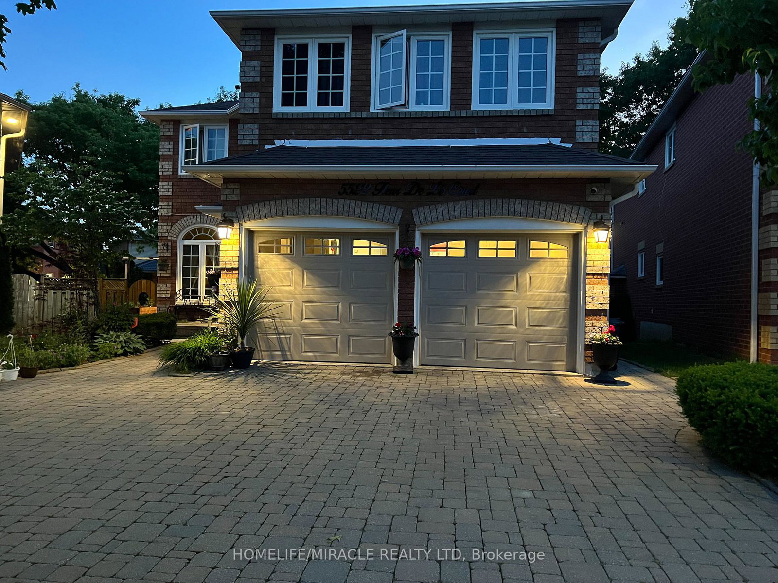 5522-fleur-de-lis-court-mississauga-ontario-w13418262