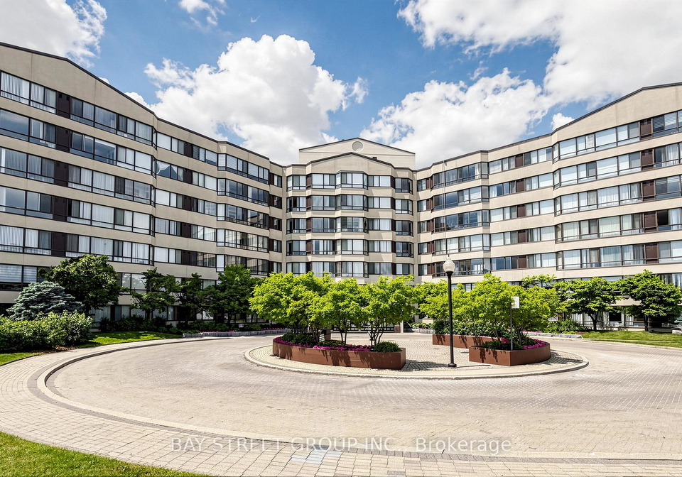 1001-cedarglen-gate-mississauga-ontario-w13418284