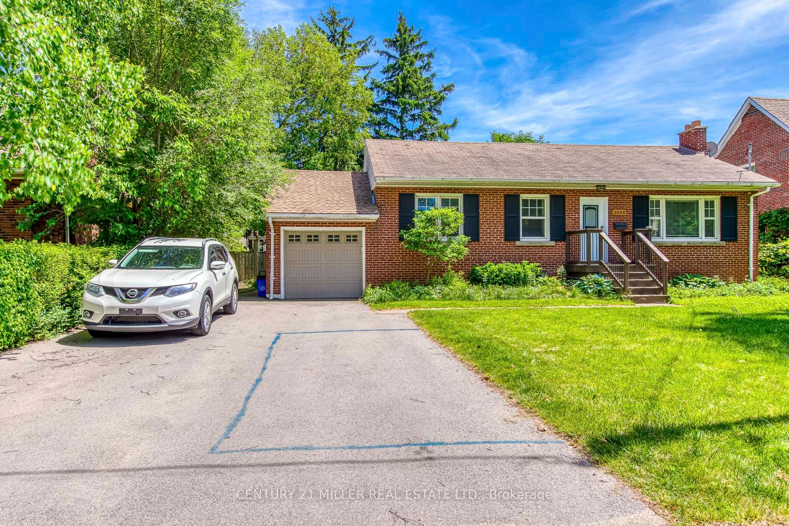 2048-edinburgh-main-level-drive-burlington-ontario-w13418522