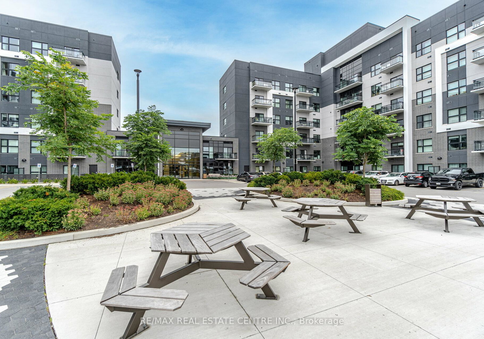 102-grovewood-common-circle-oakville-ontario-w13418968
