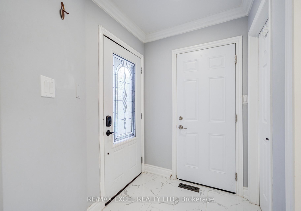 7025-dunrobin-way-mississauga-ontario-w13419048