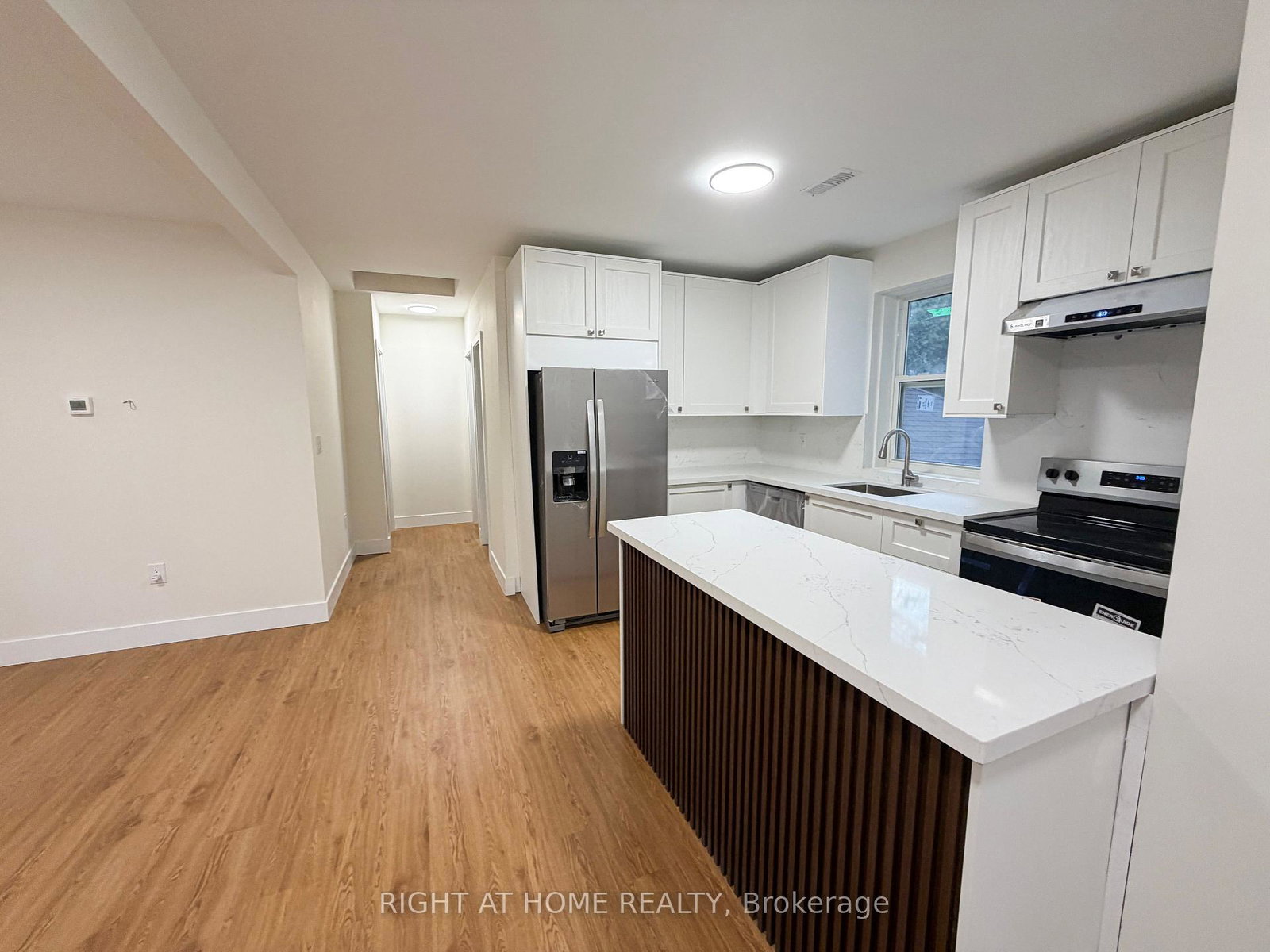 300-south-kingsway-toronto-ontario-w13419208