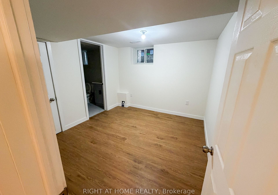 300-south-kingsway-toronto-ontario-w13419214