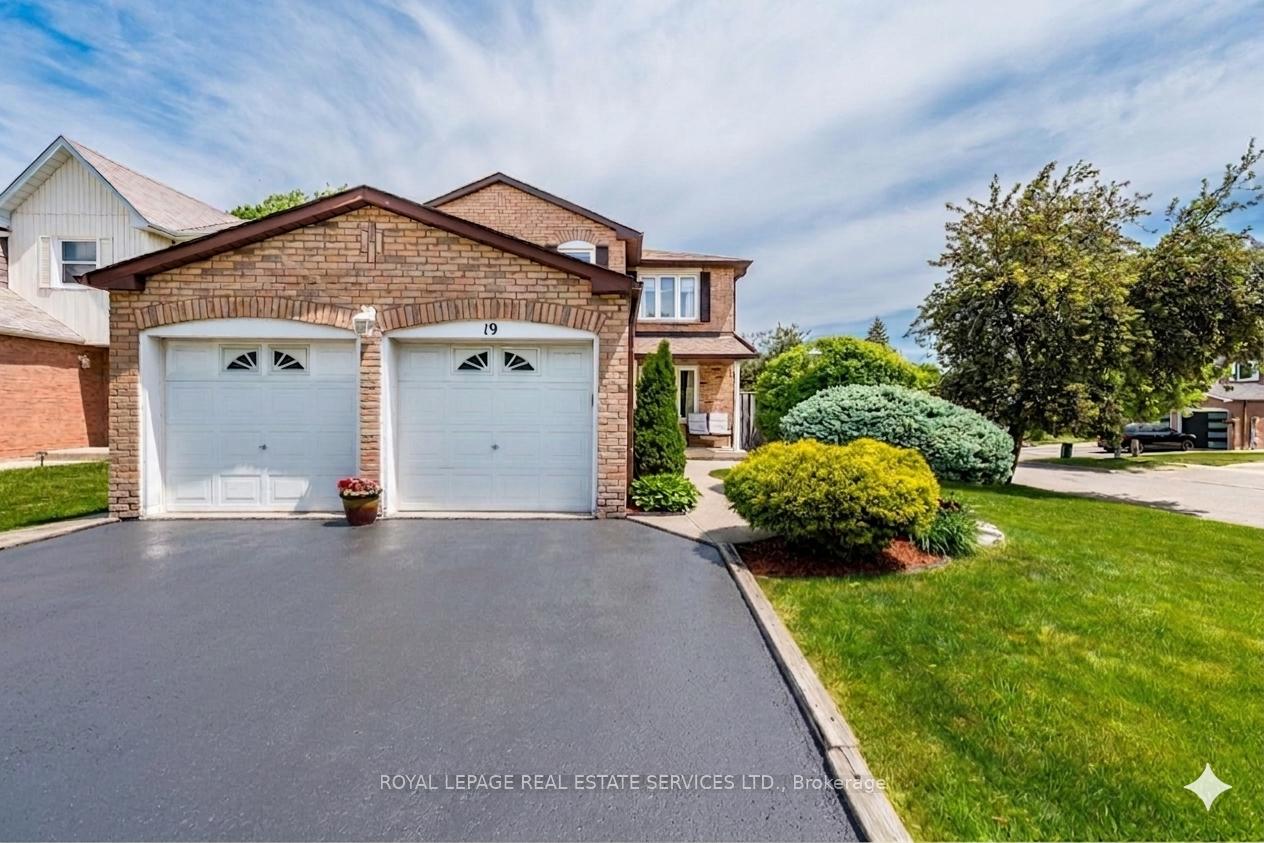 19-newgreen-crescent-brampton-ontario-w13419276