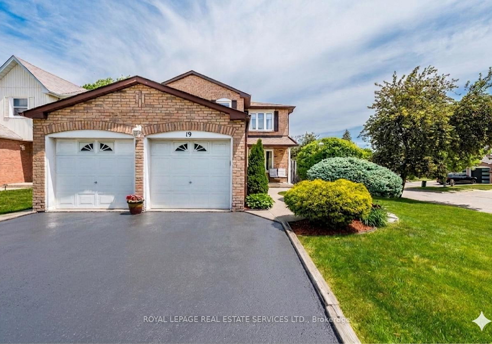 19-newgreen-crescent-brampton-ontario-w13419276