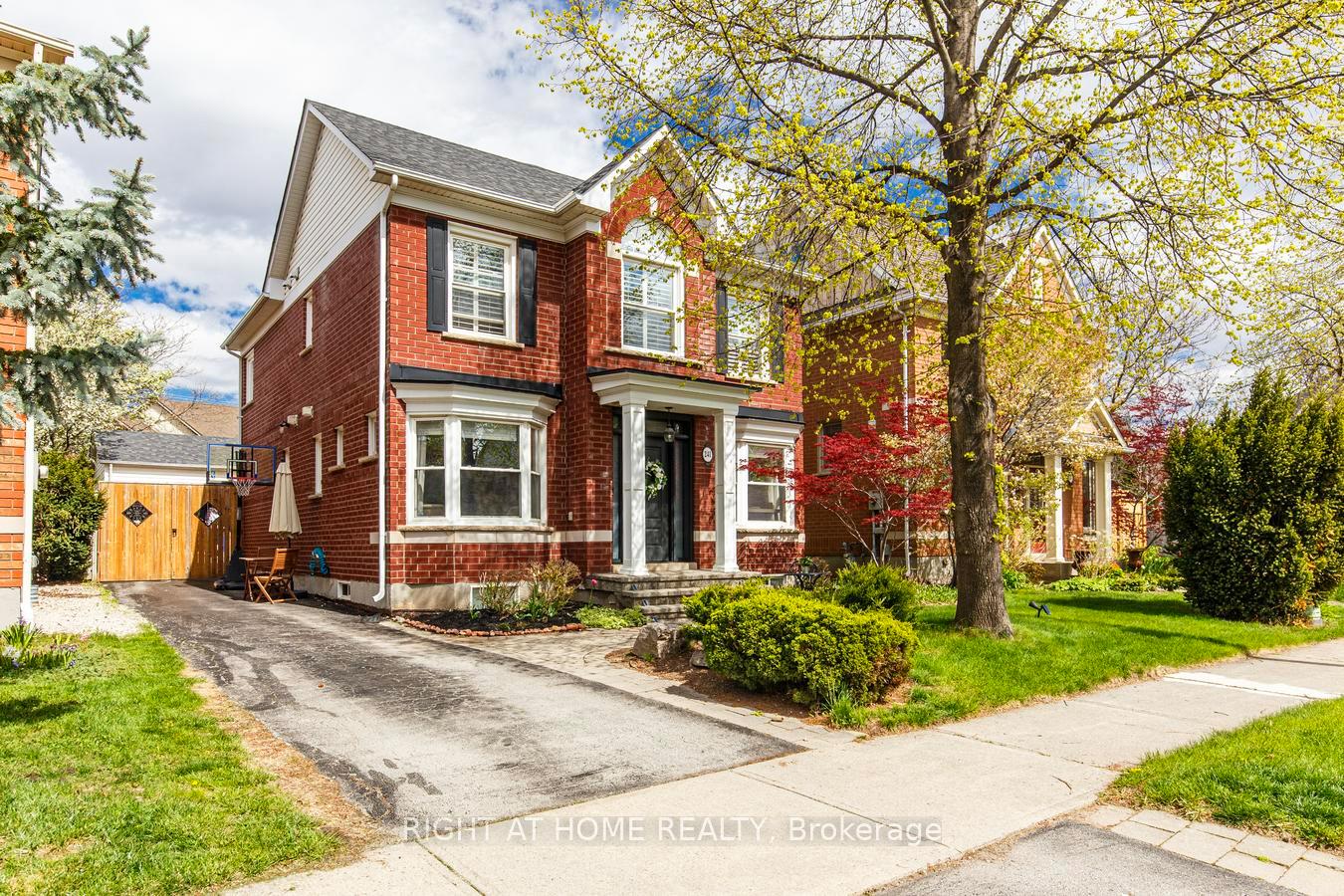 241-lexington-road-oakville-ontario-w13419860