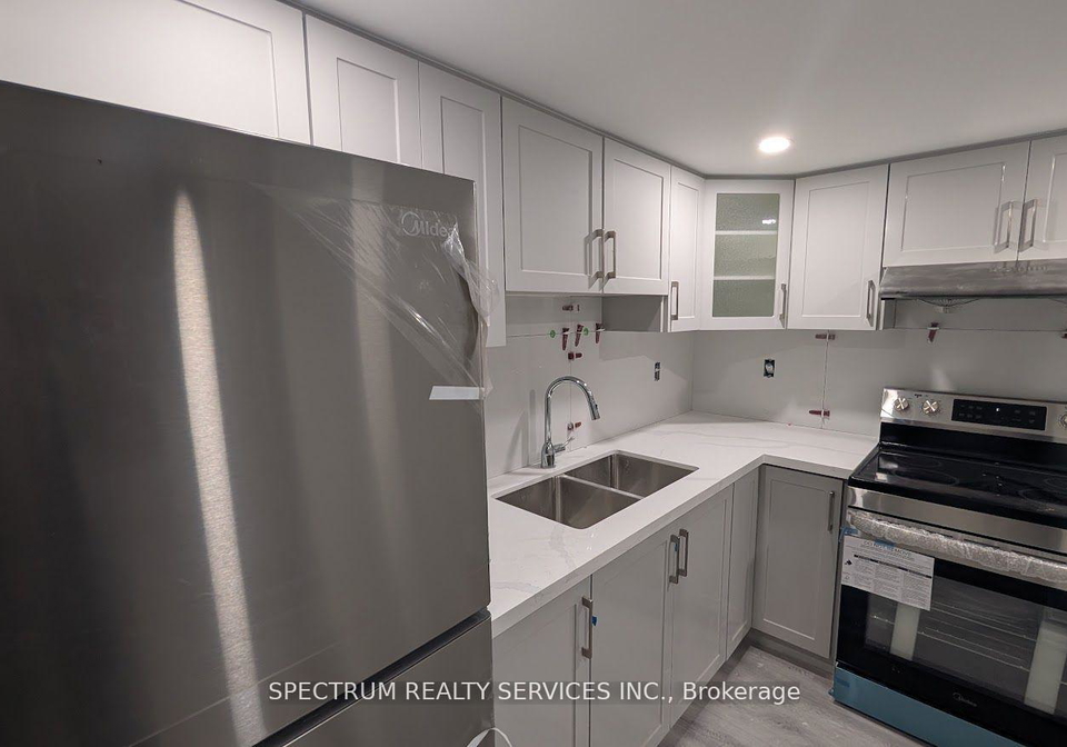 1525-cranberry-crescent-milton-ontario-w13420160