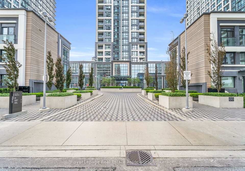 7-mabelle-avenue-etobicoke-ontario-w13420302