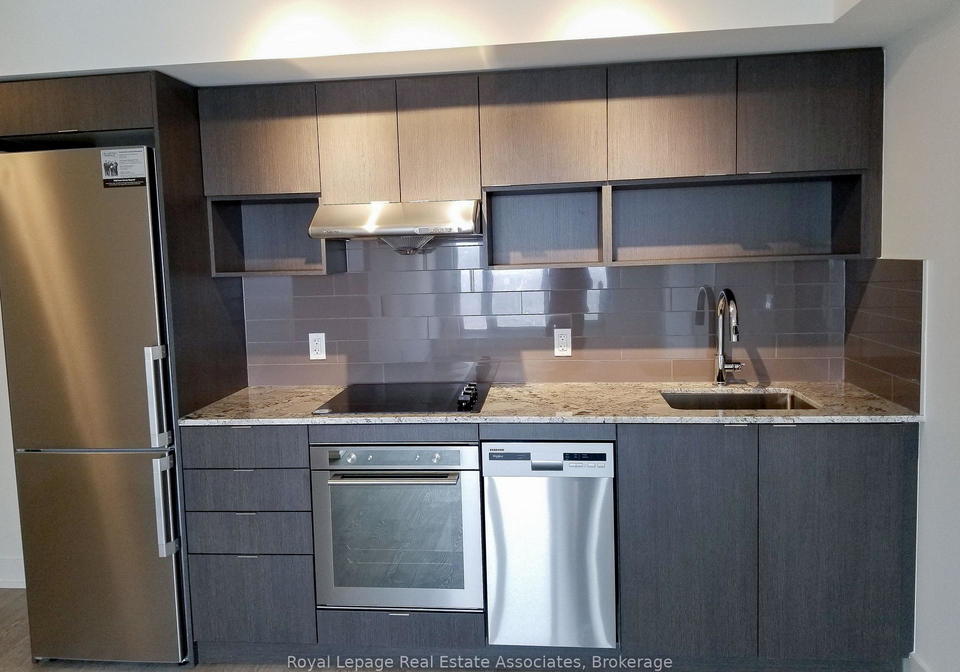 7-mabelle-avenue-etobicoke-ontario-w13420302