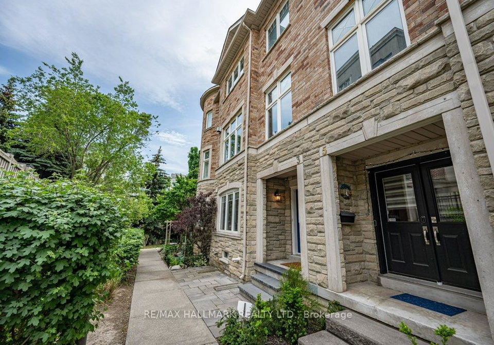 3-chimes-lane-etobicoke-ontario-w13420878