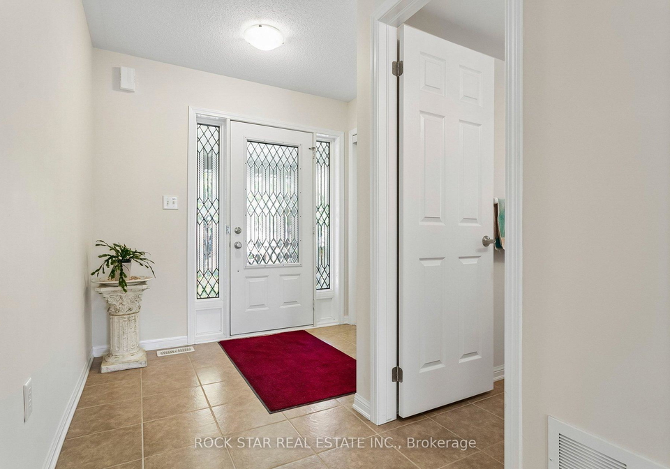 10-klemscott-road-brampton-ontario-w13421134