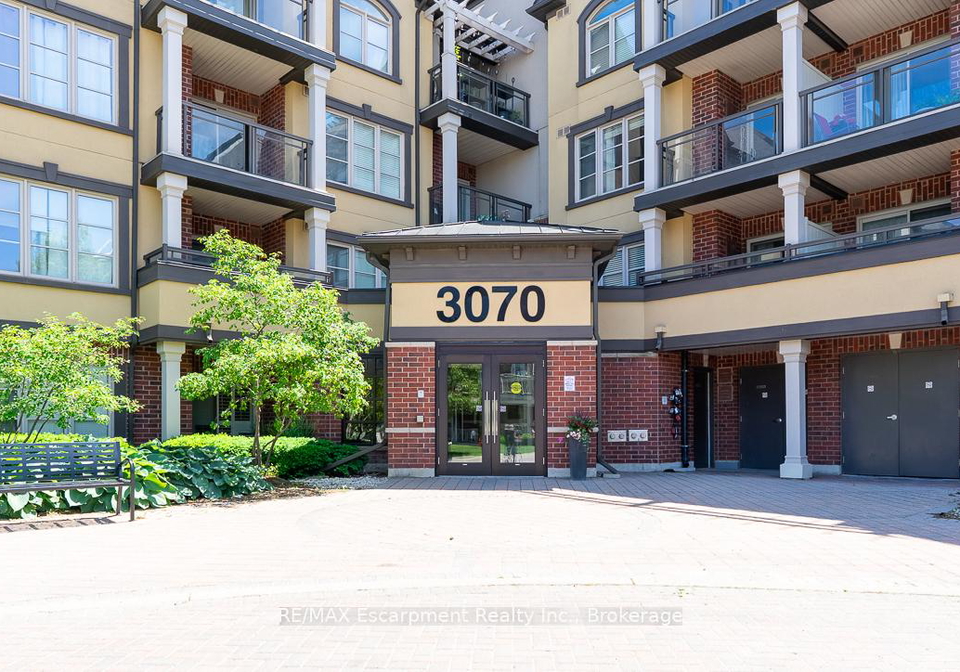 3070-rotary-way-burlington-ontario-w13421486