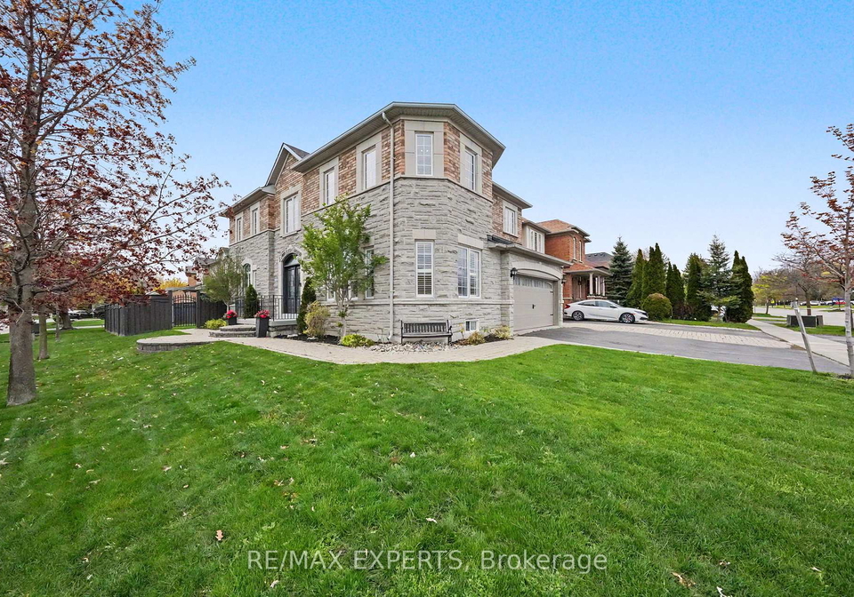 2-ironhorse-crescent-caledon-ontario-w13421512