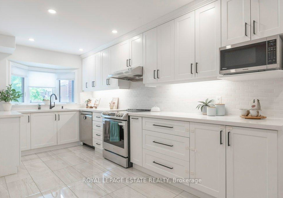 539-galaxy-court-mississauga-ontario-w13421554